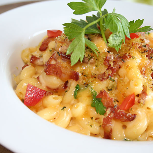 Stovetop Mac and Cheese with Bacon, Onion and Tomato