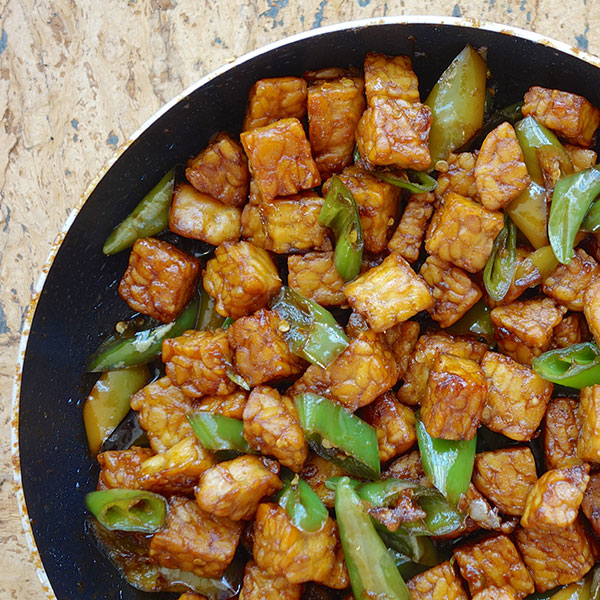 Sweet and Spicy Tempeh Stir-fry