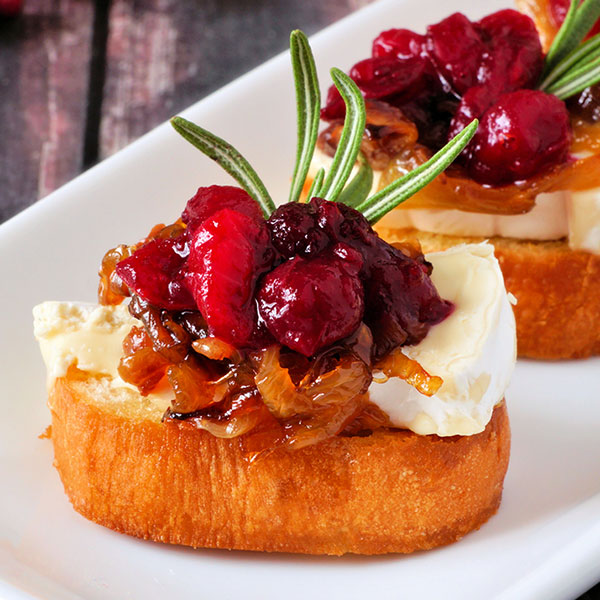 Crostini with Caramelized Onions and Cranberry Chutney